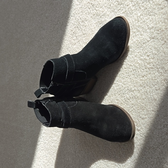 4/$25 ๐ Kensie Suede Boots - Picture 1 of 16